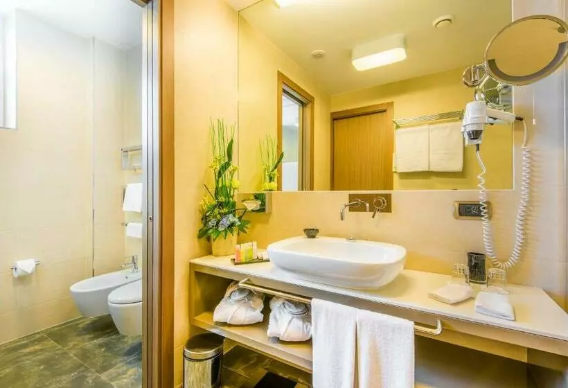 Fotos del hotel Grand  Europa Since 1869:  9