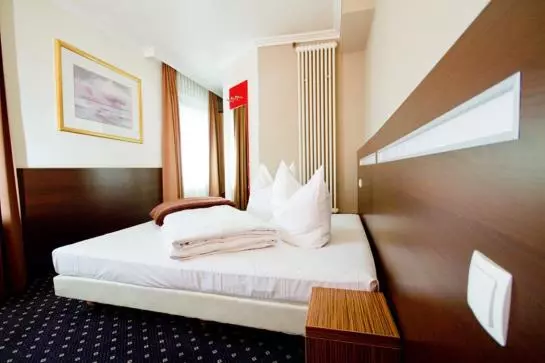 Fotos del hotel Tourist:  13