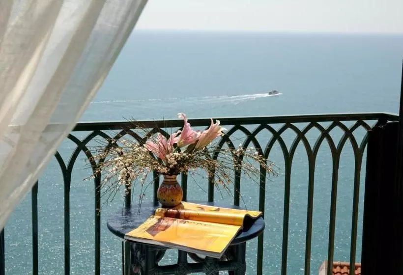Fotos del hotel Villa Maria Luigia:  24