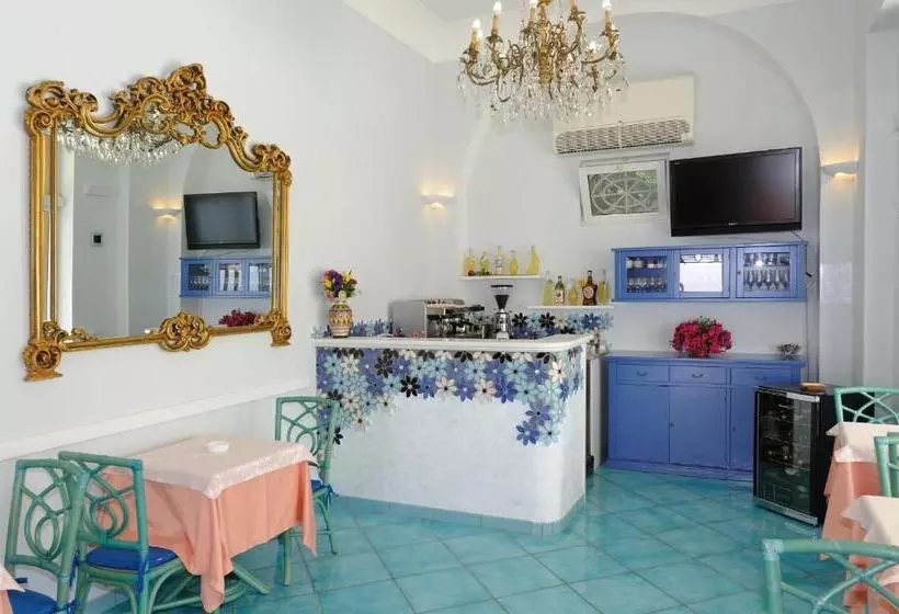 Fotos del hotel Villa Maria Luigia:  3