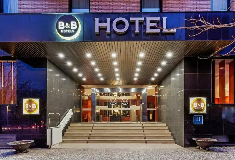 Fotos del hotel B&B Hotel Zaragoza Los Enlaces Estación:  7