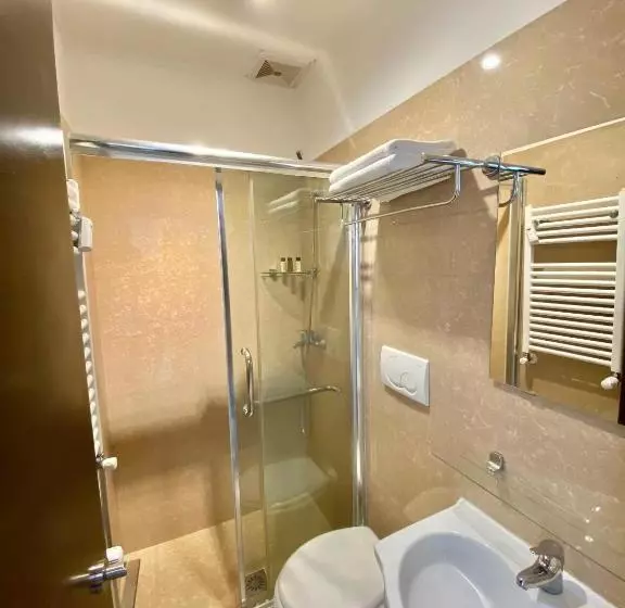 Fotos del hotel Euro Star Guest House:  7