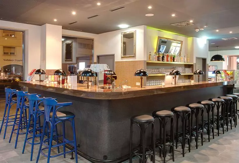 Fotos del hotel Meininger  Salzburg City Center:  5