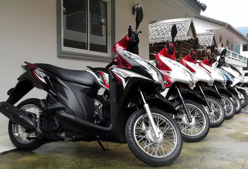 Fotos del hotel Neeraja Guesthouse:  8