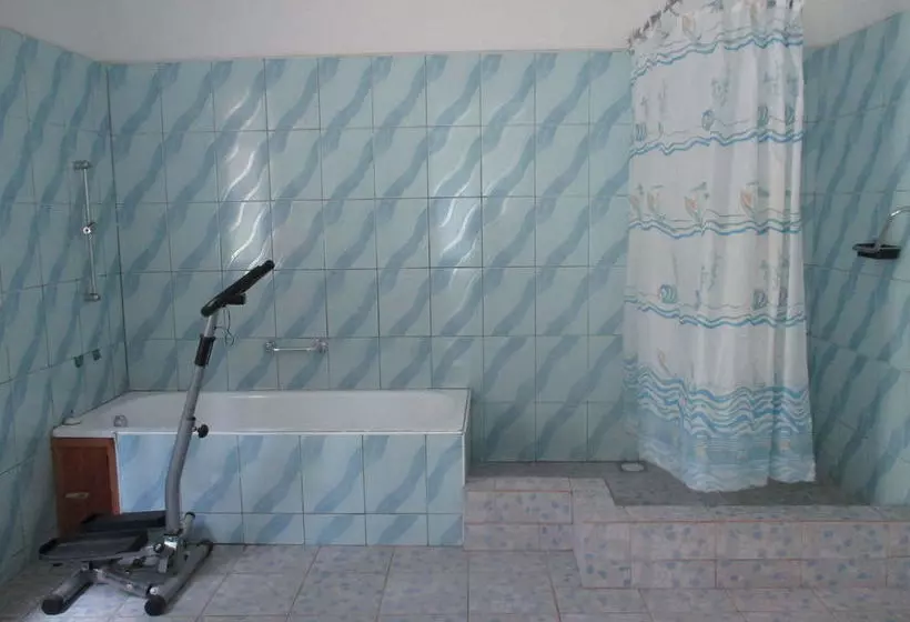 Fotos del hotel Buziga Shelter Lodge:  2