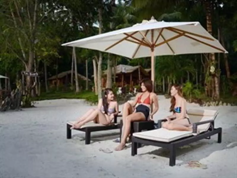Fotos del hotel Tiki Beach Resort:  2
