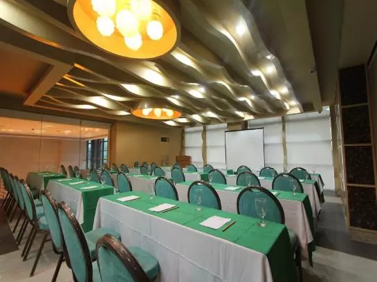 Fotos del hotel City Suites Ramos Tower:  10