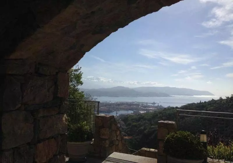 Fotos del hotel Arianna Hill House:  6