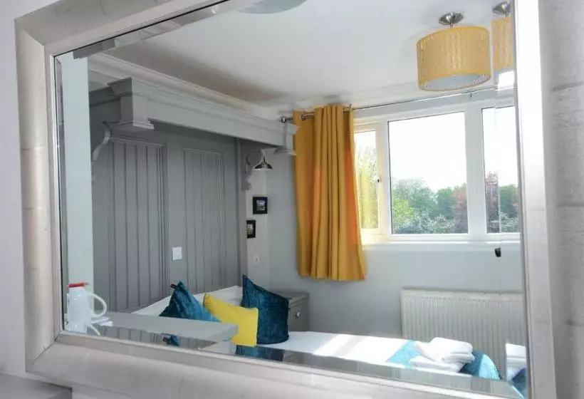 Fotos del hotel Airden House:  4