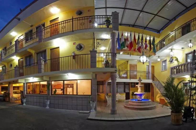 Fotos del hotel Rincon Tarasco:  4
