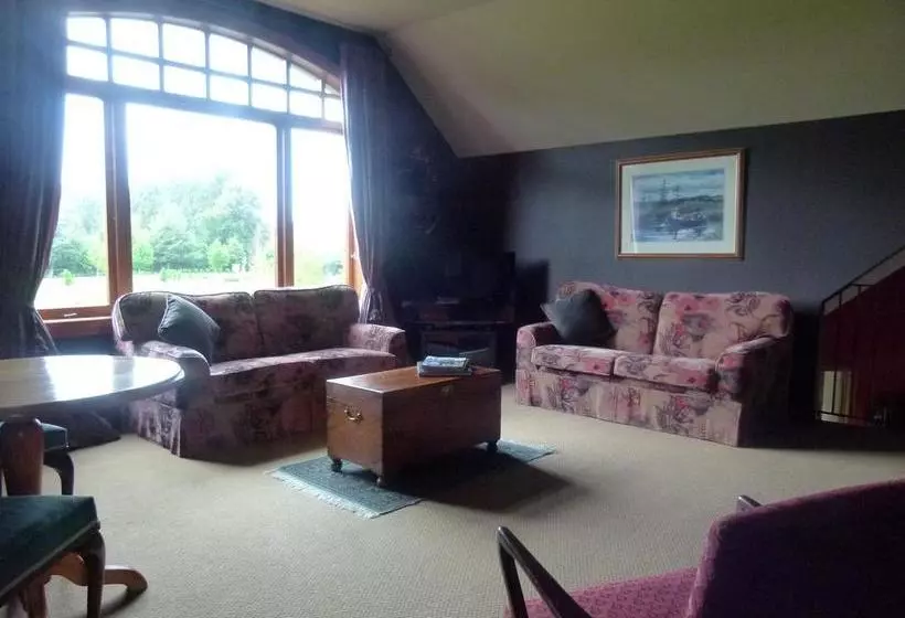 Hadleigh Boutique Lodge