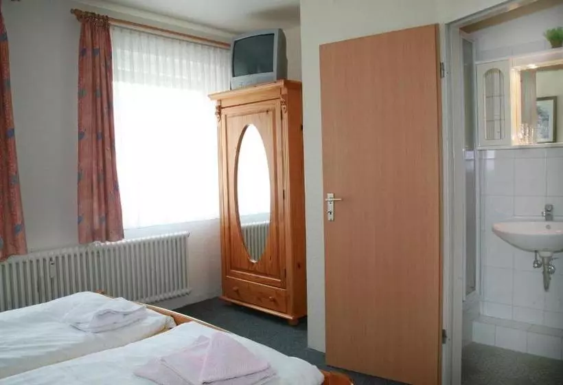 Fotos del hotel Zum Weserwehr:  7