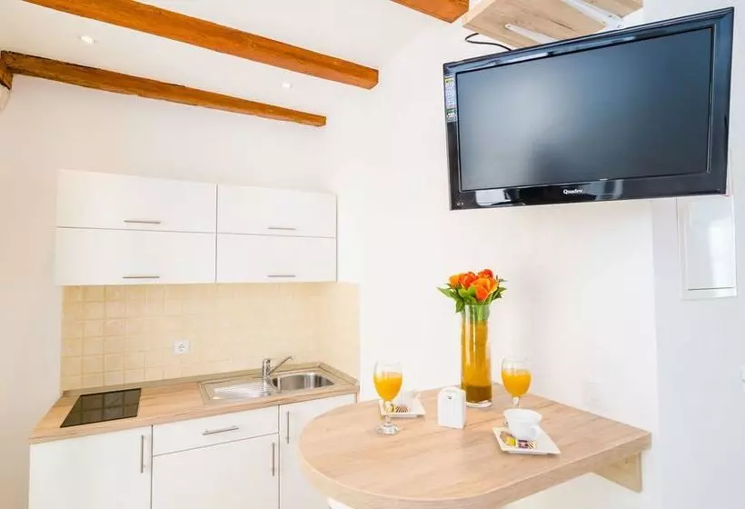 Fotos del hotel Apartments Raic:  16