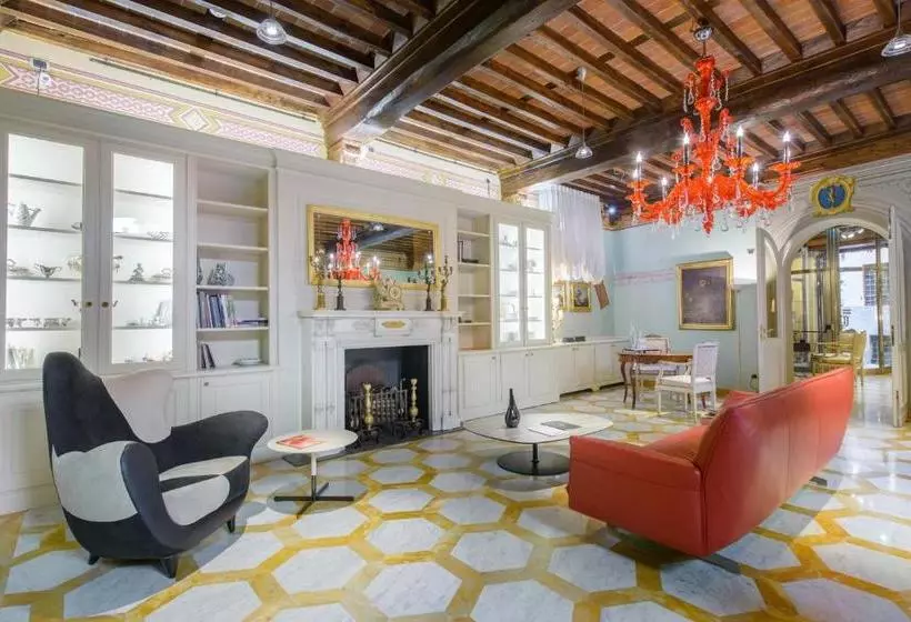 N.15 Santori Luxury Home N.15 Santori Luxury Home