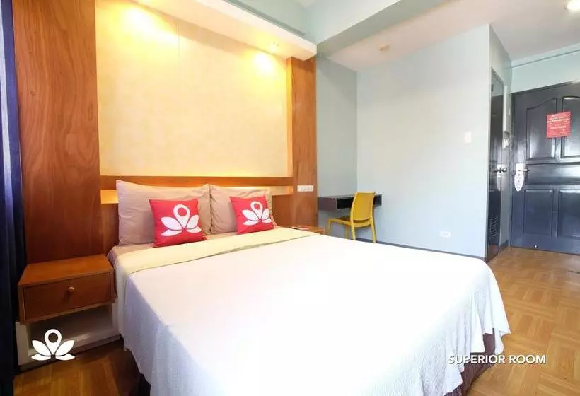 Fotos del hotel Zen Rooms Basic Quirino Station:  24
