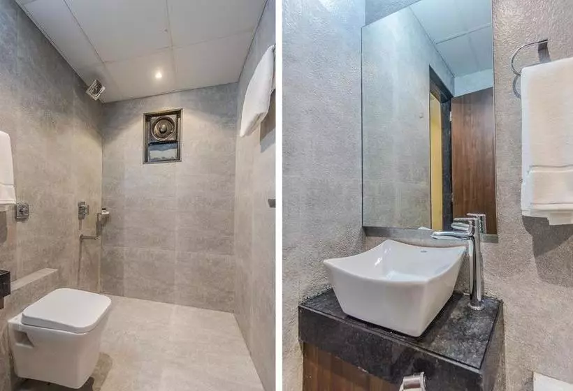 Fotos del hotel Fab Adlon International:  11