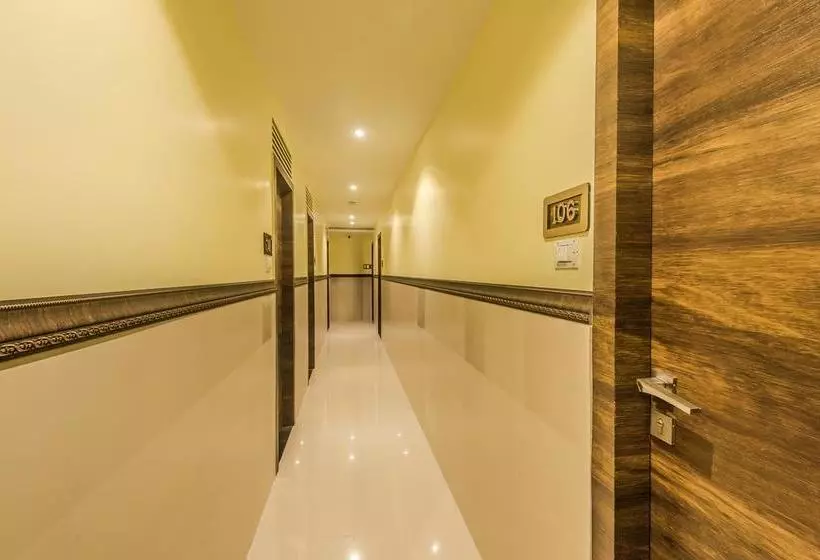 Fotos del hotel Fab Adlon International:  10