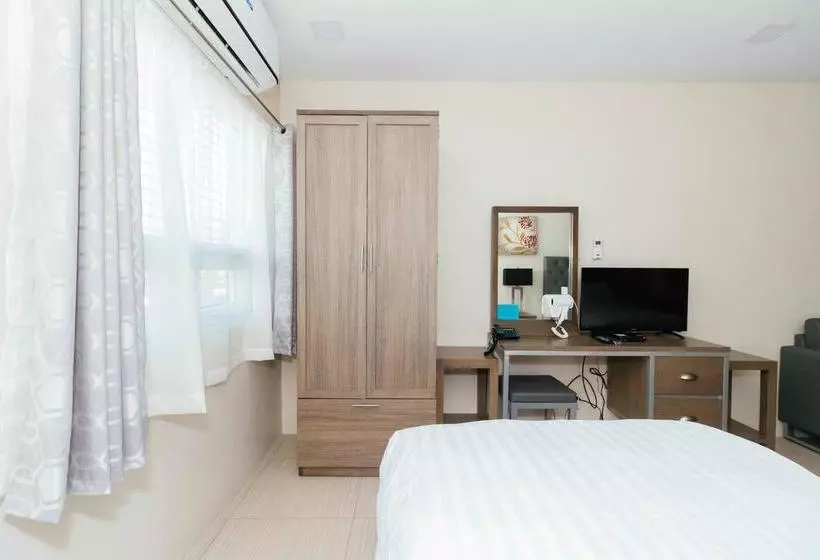 Fotos del hotel Reddoorz Premium @ Sampaloc Makati:  9