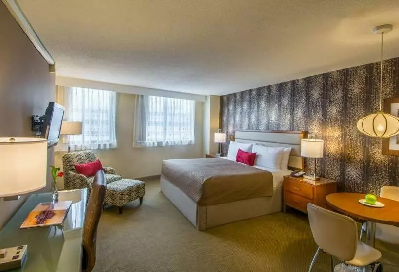 Georgetown Suites Courtyard