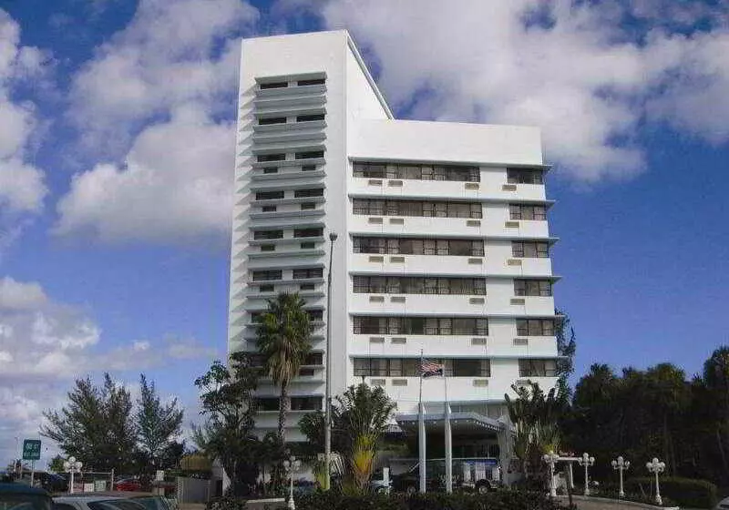 Howard Johnson Plaza Miami Beach North