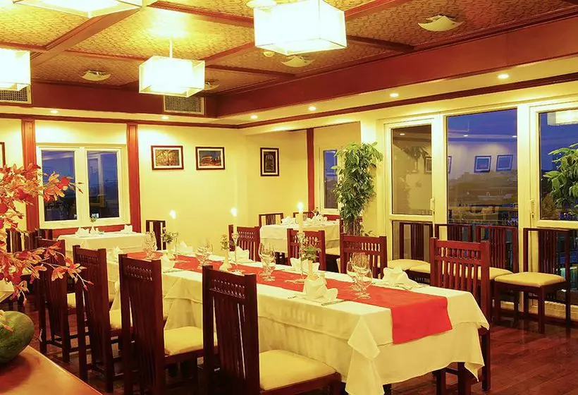 Fotos del hotel Quoc Hoa Premier:  4