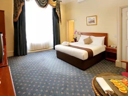 Fotos del hotel Henry Viii:  2