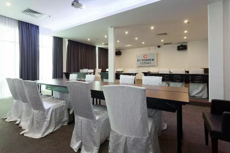 Fotos del hotel Starpoints Hotel Kuala Lumpur By Zen Rooms:  2