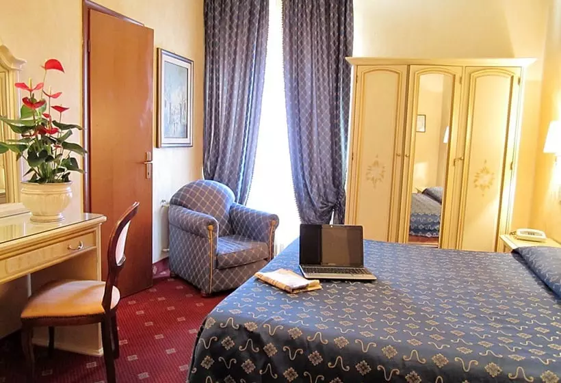 Fotos del hotel Siviglia:  5