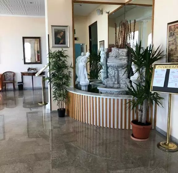 Fotos del hotel International:  12