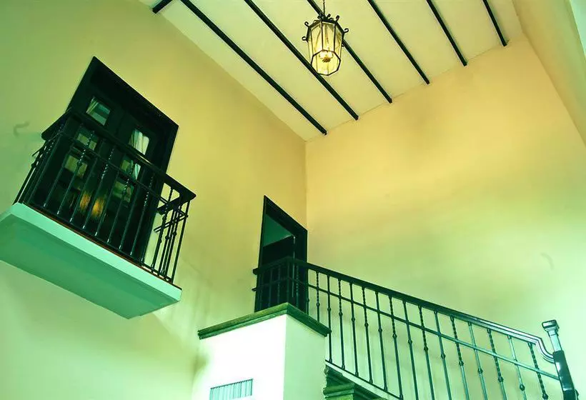 Fotos del hotel Deville:  3