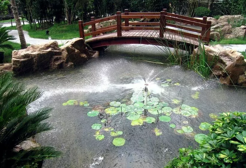 Fotos del hotel Howard Johnson All Suites:  2