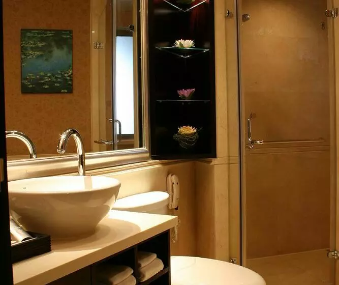 Fotos del hotel Howard Johnson All Suites:  11