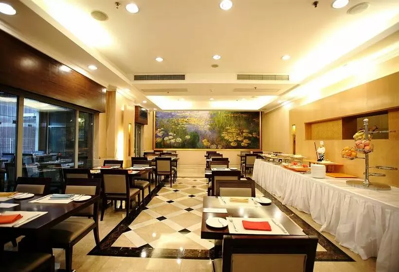 Fotos del hotel Howard Johnson All Suites:  6