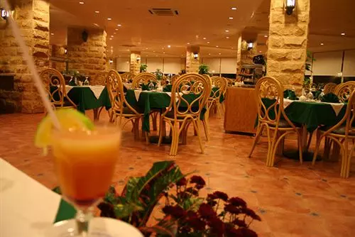 Fotos del hotel Golden 5 Topaz Suites Hotel:  18