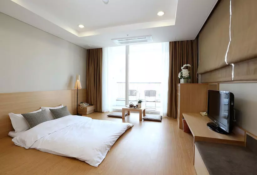 Fotos del hotel The Suites  Naksan:  20