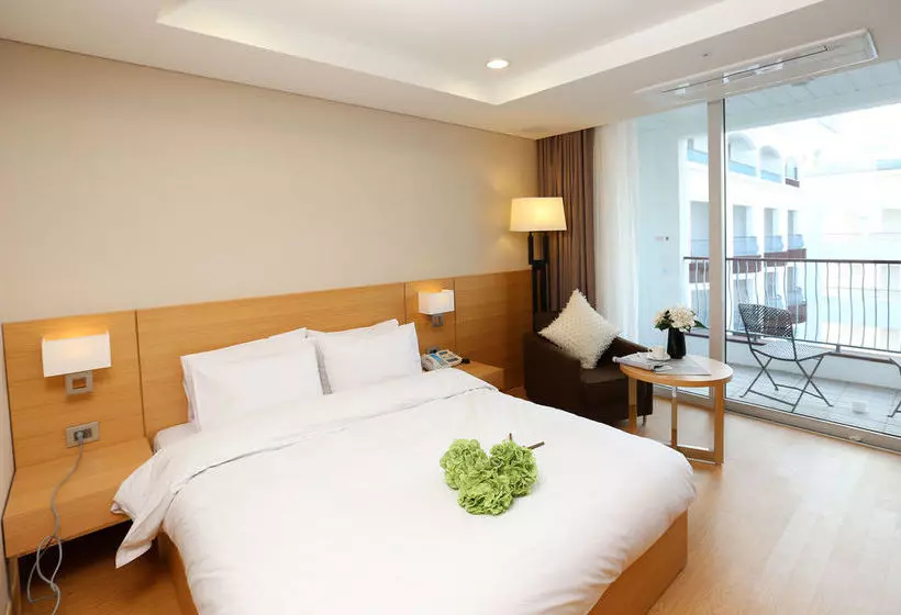 Fotos del hotel The Suites  Naksan:  22