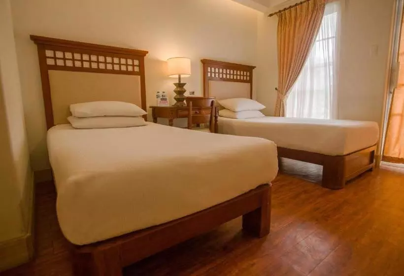 Fotos del hotel Emilia:  20