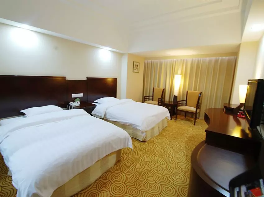 Fotos del hotel Overseas Chinese Friendship:  15