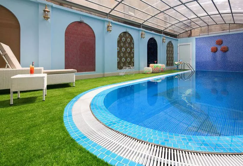 Fotos del hotel Boss Legend:  2