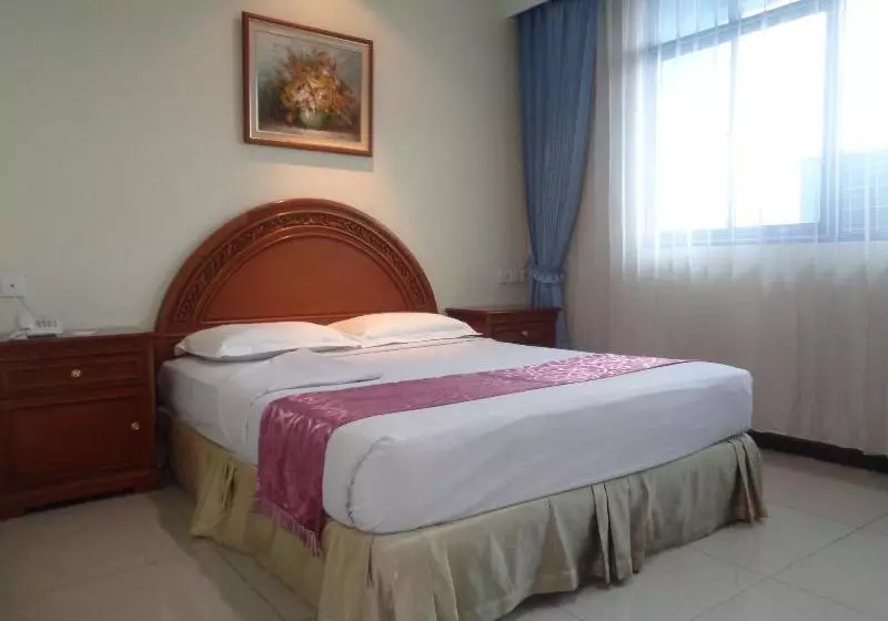Fotos del hotel Puri Darmo Serviced Residences:  2