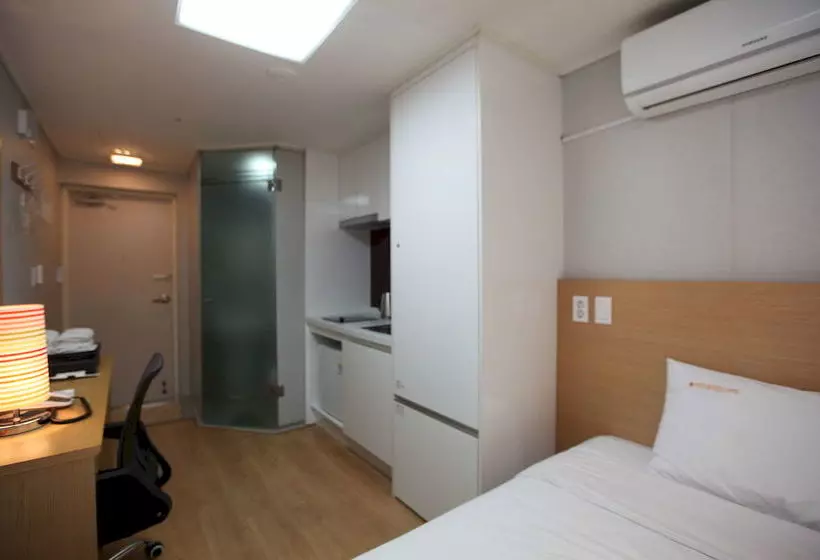 Fotos del hotel Easy Residence:  18