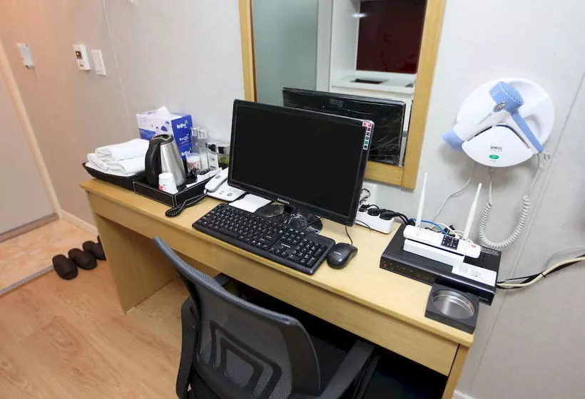 Fotos del hotel Easy Residence:  25