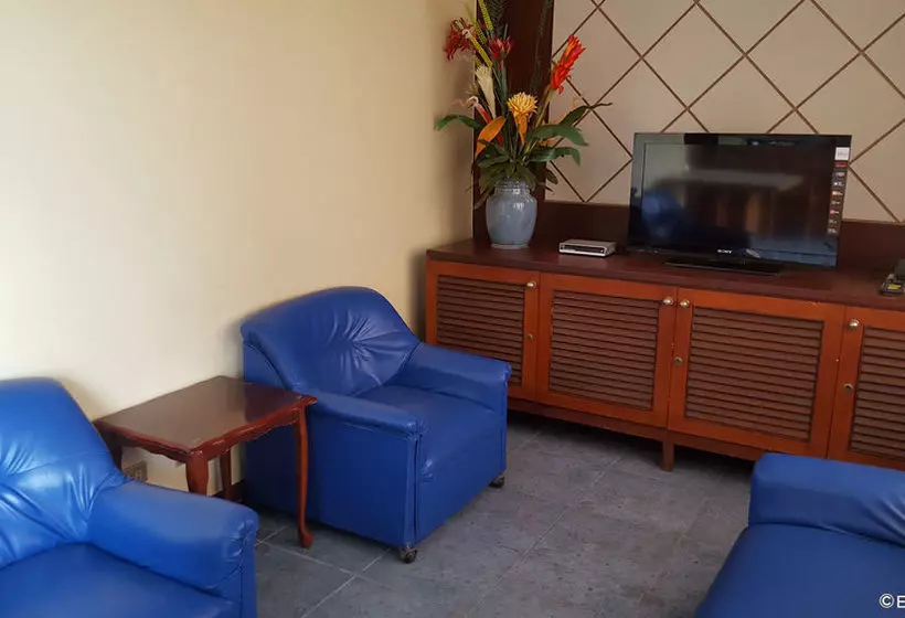 Fotos del hotel Dumaguete Royal Suite Inn:  2