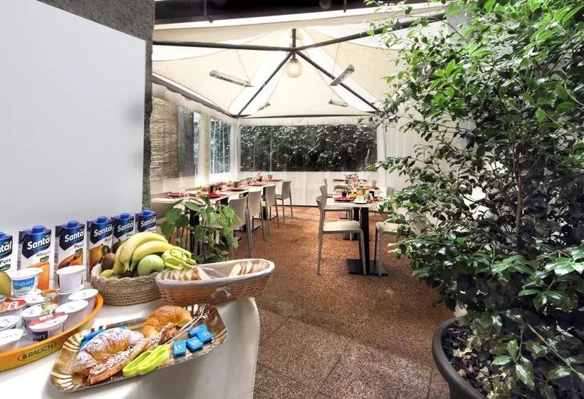 Fotos del hotel Anton&art:  12