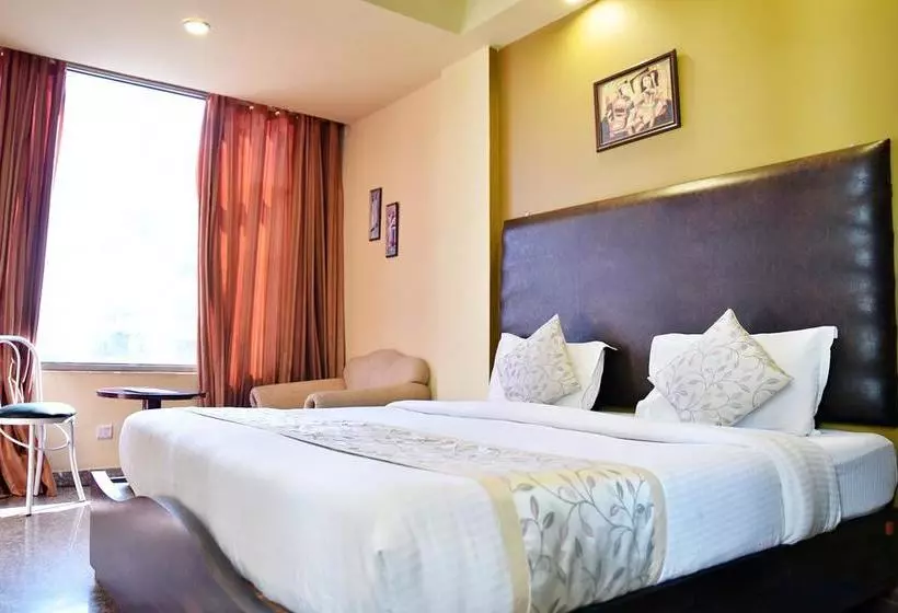 Fotos del hotel Capital O 8307 The Garden View:  7