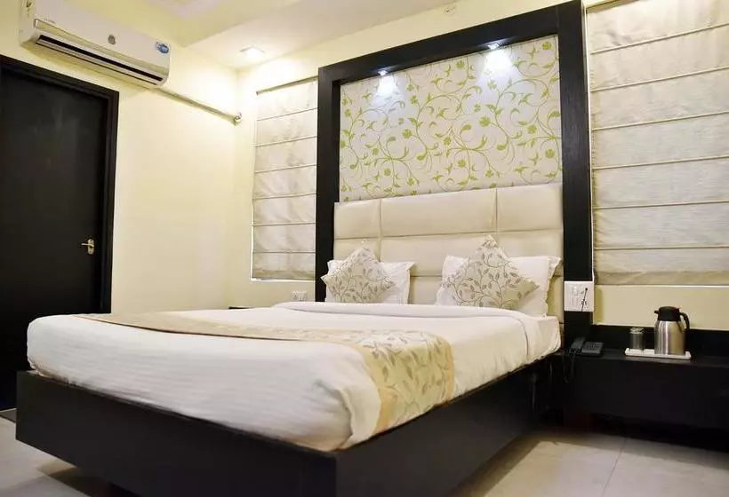 Fotos del hotel Capital O 8307 The Garden View:  13