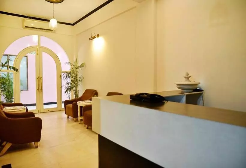 Fotos del hotel Capital O 8307 The Garden View:  8