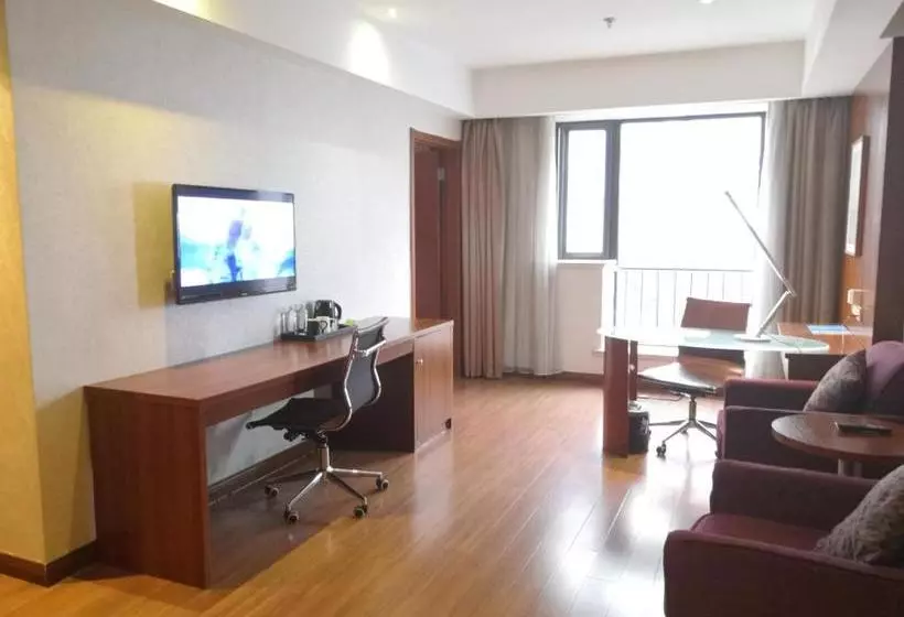 Fotos del hotel Yitel:  11