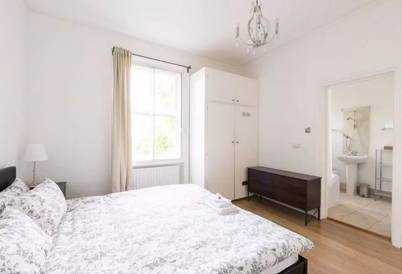 Fotos del hotel Kensington Apartments:  19