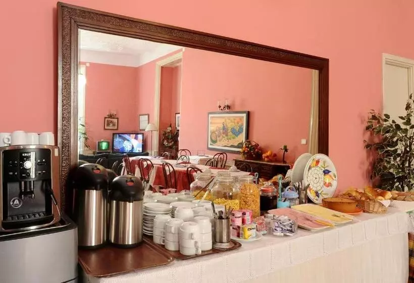 Fotos del hotel Central Guest House:  4